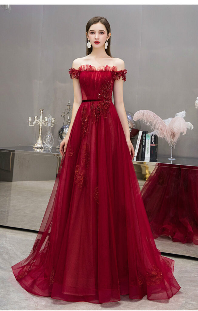 12 Dreamy Red Wedding Gowns - Sharehook